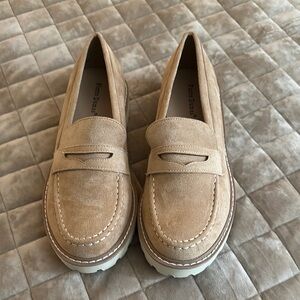 Women's Tan Loafers